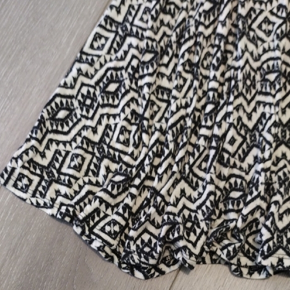 Xhilaration Black and White Geometric Mini Dress - Picture 4 of 10